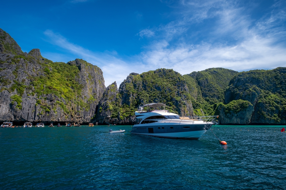 Yacht,Docked,For,Tourists,To,Swimming,In,Pileh,Lagoon,Bay